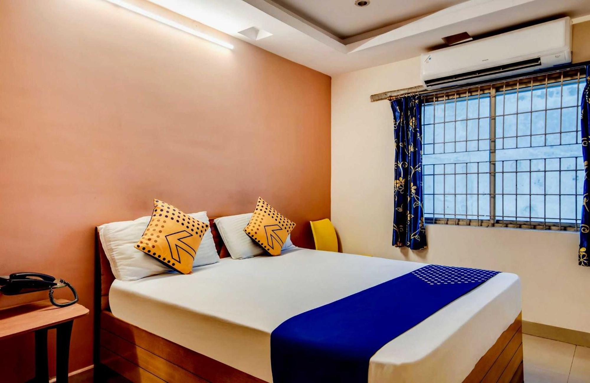 Hotel SPOT ON 76264 Sgs Residency Visakhapatnam Exterior foto