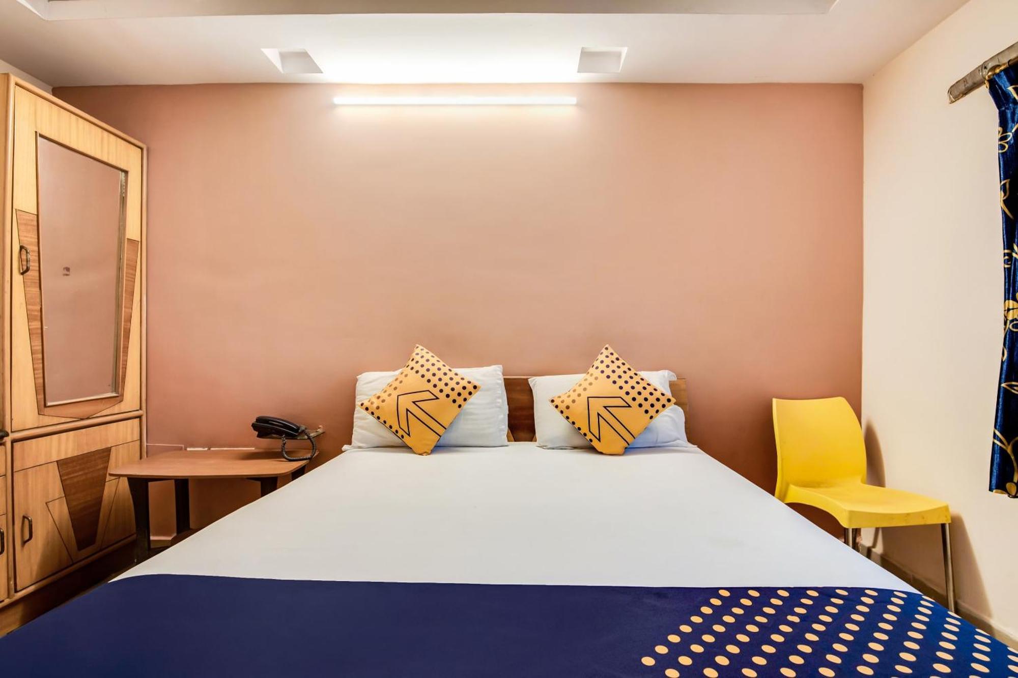 Hotel SPOT ON 76264 Sgs Residency Visakhapatnam Exterior foto